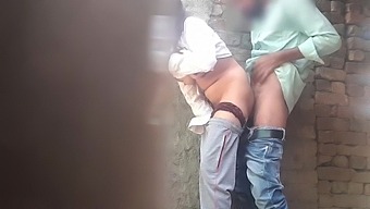Hd Video Of A Teenage Indian Girl Engaging In Sexual Activities At School