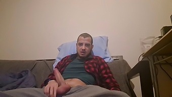 Fit Gay Man With A Huge Dick Has Intense Orgasms And Ejaculates On Webcam