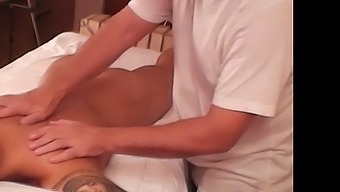 Muscle Boy Johnny'S Relaxing Massage Leads To Erotic Encounter