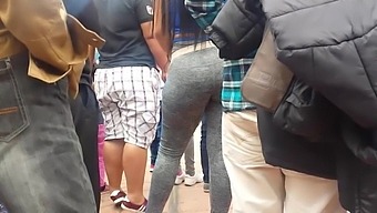 Amateur Video Of Curvy Latina In Tight Leggings On The Street